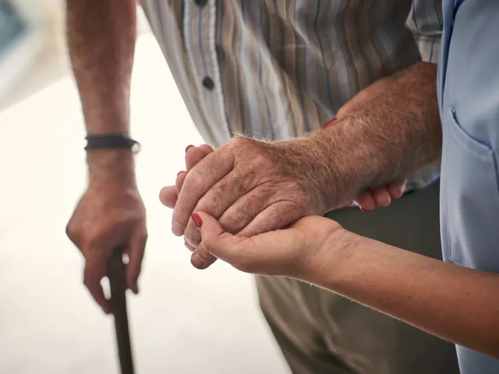 CURSO DE CUIDADOR DE IDOSOS E EM SAÚDE